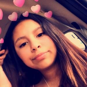 Meet your Posher, Mia